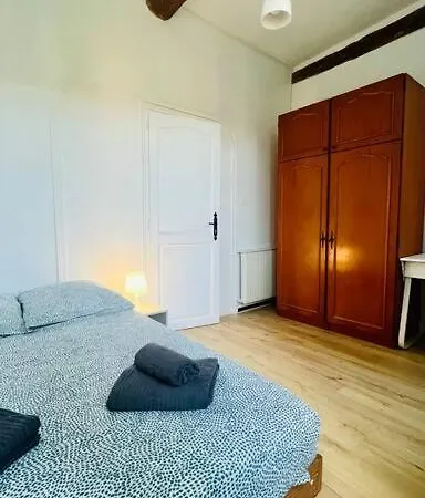 Apartment T3 - 3 Chambres Proche Toutes Commodites *